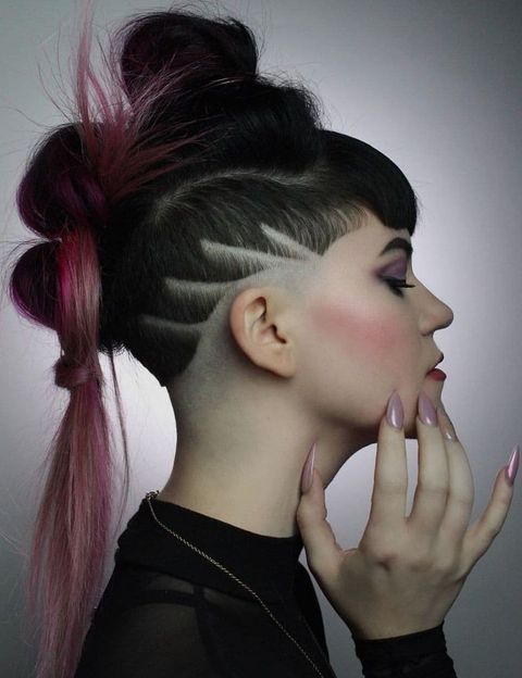 Knotty ponytail and patterned undercut
