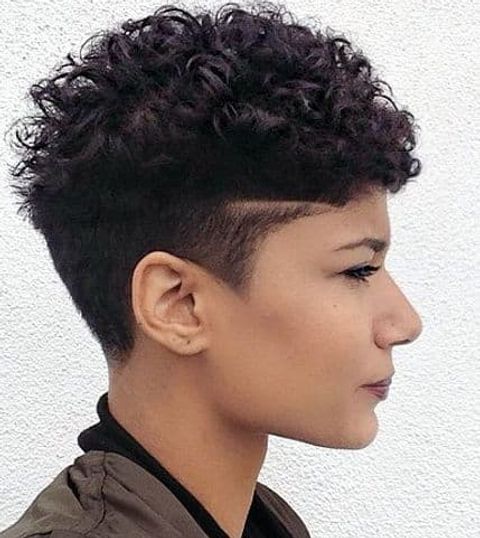 Pixie crop hairstyle for black women