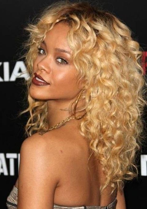 Blonde Long Curly hairstyles